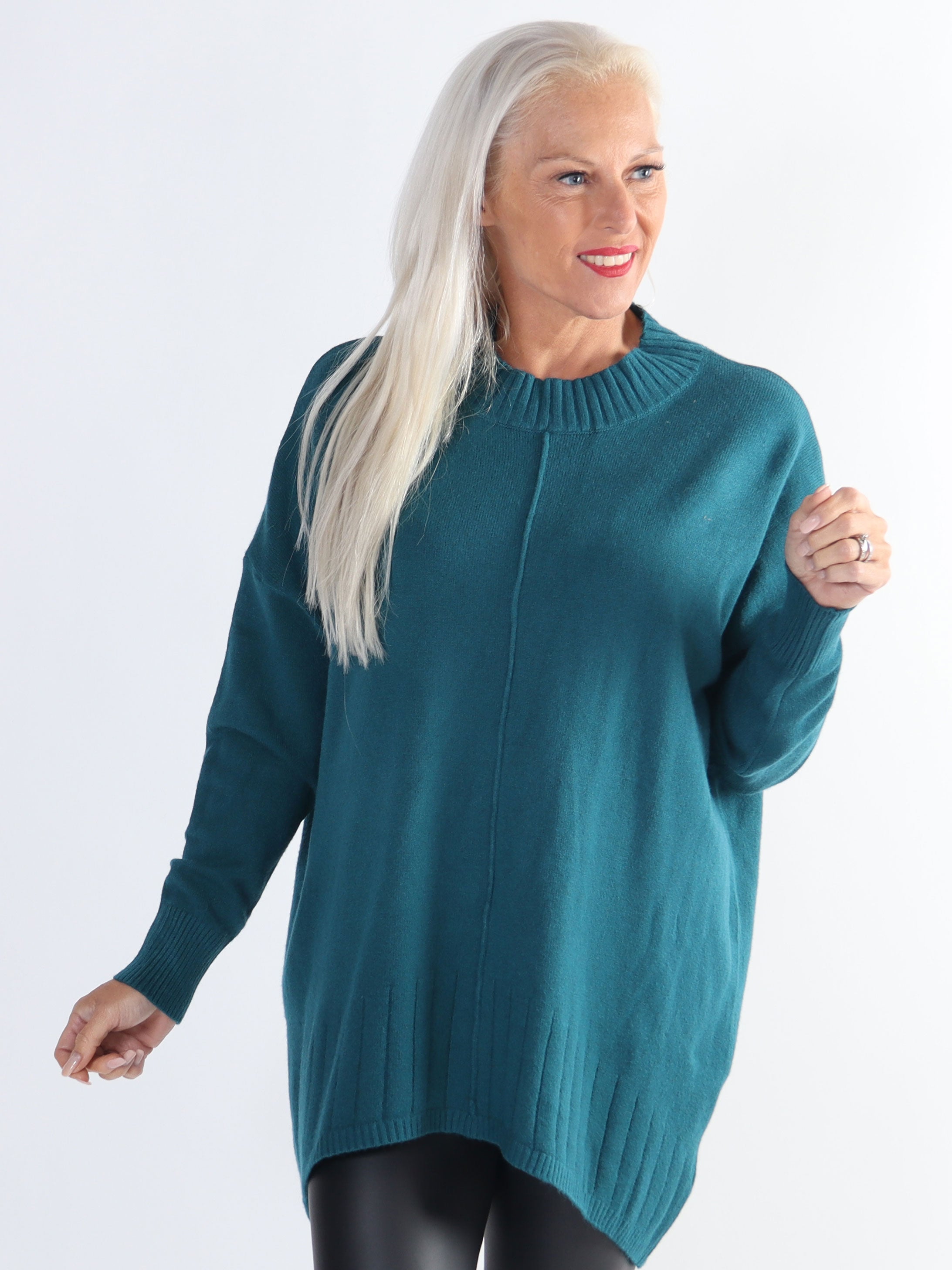 Amora - Lang blød plus size strikbluse